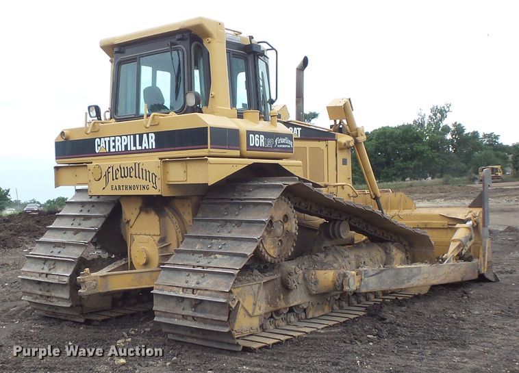 image for item FU9275 2002 Caterpillar D6R LGP dozer