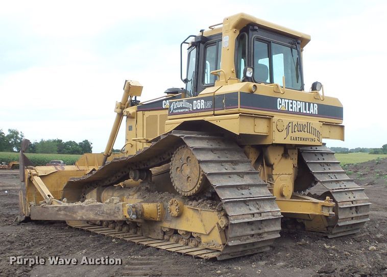 image for item FU9275 2002 Caterpillar D6R LGP dozer