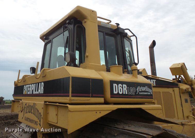 image for item FU9275 2002 Caterpillar D6R LGP dozer