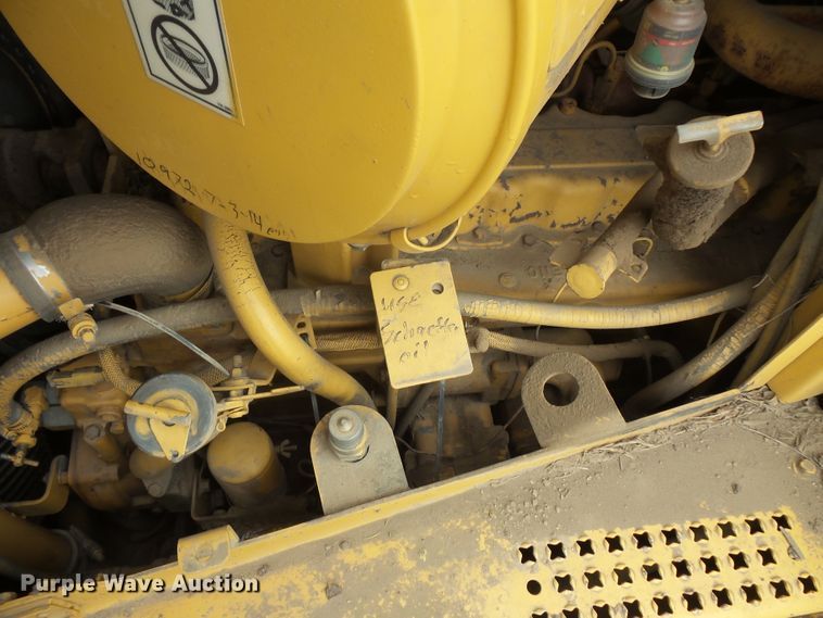 image for item FU9275 2002 Caterpillar D6R LGP dozer