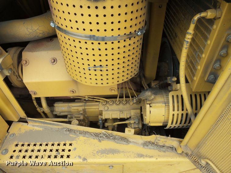 image for item FU9275 2002 Caterpillar D6R LGP dozer