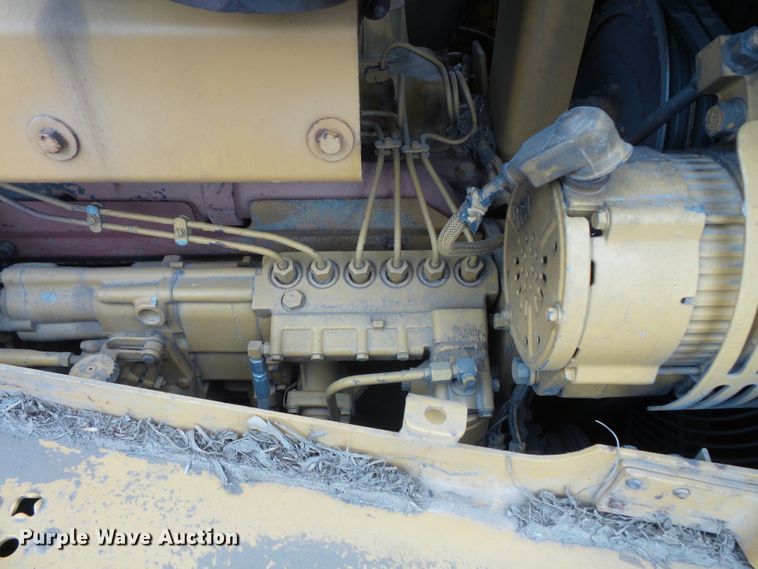 image for item FU9275 2002 Caterpillar D6R LGP dozer