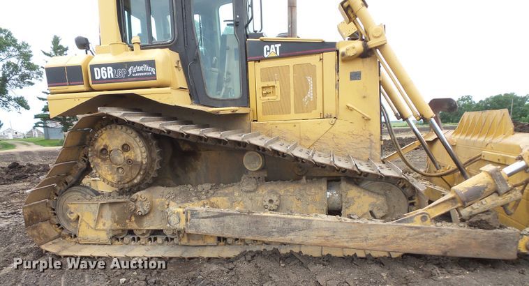 image for item FU9275 2002 Caterpillar D6R LGP dozer