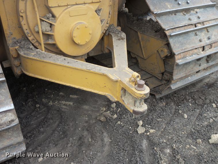 image for item FU9275 2002 Caterpillar D6R LGP dozer