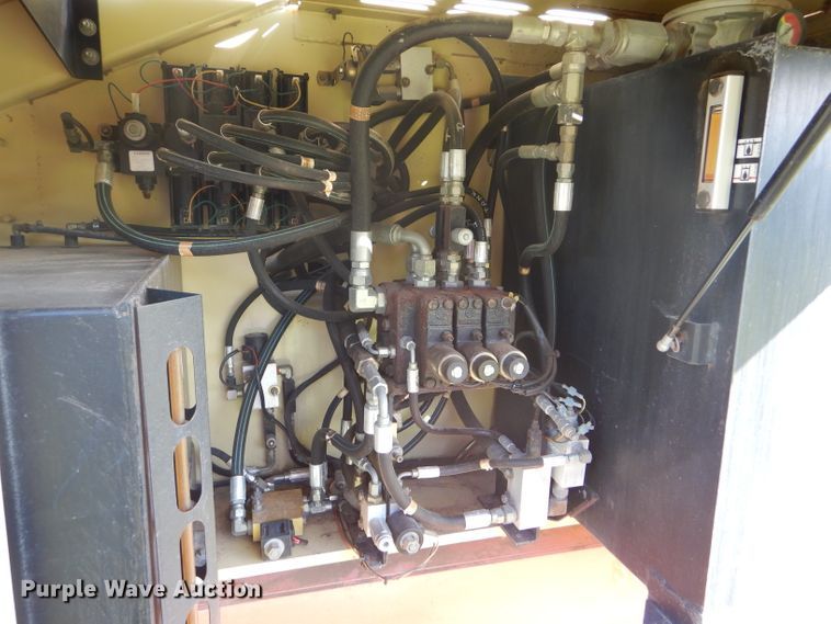 image for item FY9682 2002 JLG 80HX boom lift