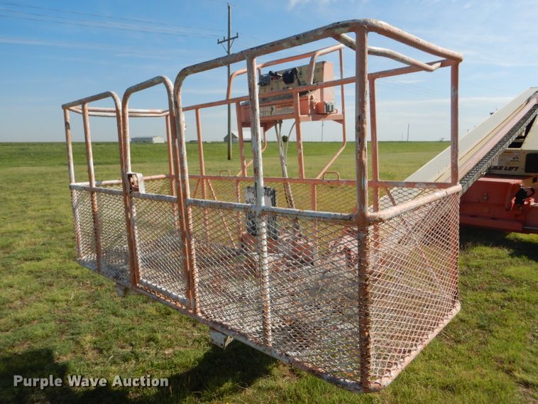 image for item FY9682 2002 JLG 80HX boom lift