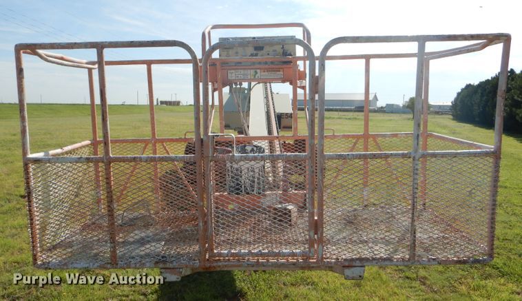 image for item FY9682 2002 JLG 80HX boom lift