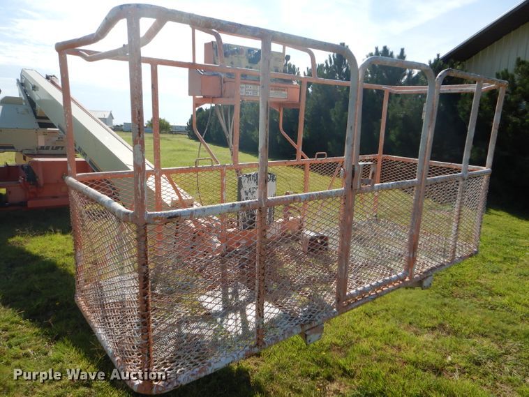 image for item FY9682 2002 JLG 80HX boom lift