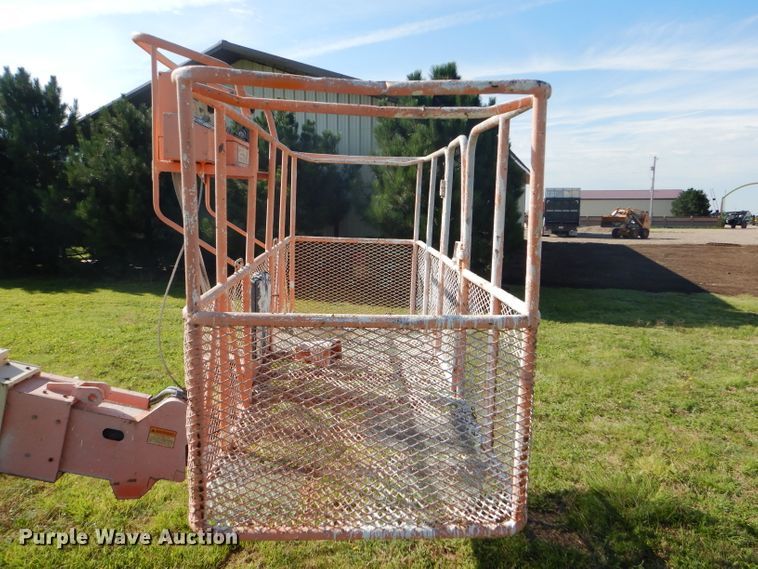 image for item FY9682 2002 JLG 80HX boom lift