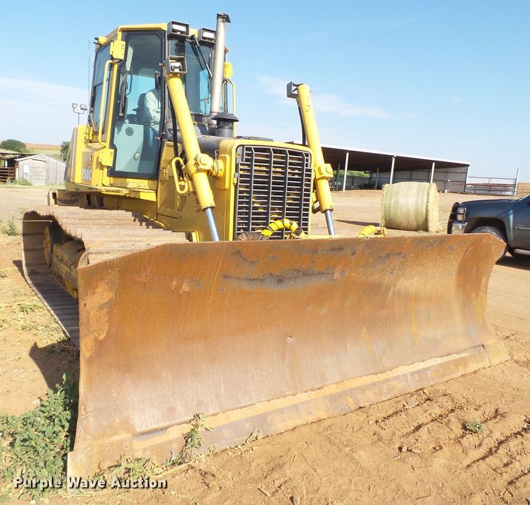 image for item GB9999 2003 John Deere 750C Series II dozer