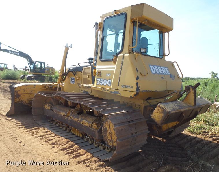 image for item GB9999 2003 John Deere 750C Series II dozer