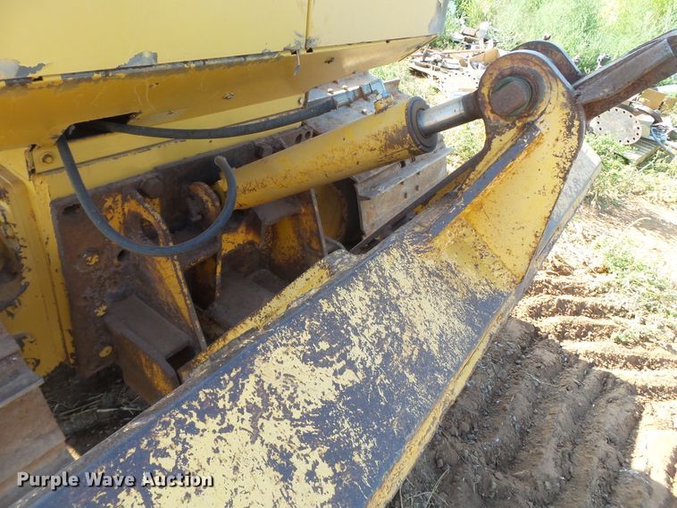 image for item GB9999 2003 John Deere 750C Series II dozer