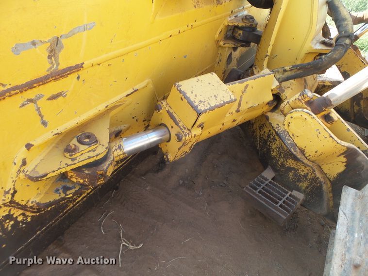 image for item GB9999 2003 John Deere 750C Series II dozer