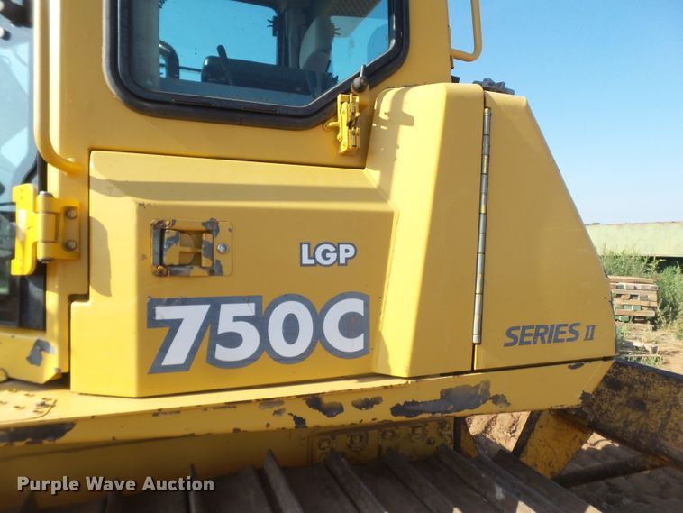 image for item GB9999 2003 John Deere 750C Series II dozer