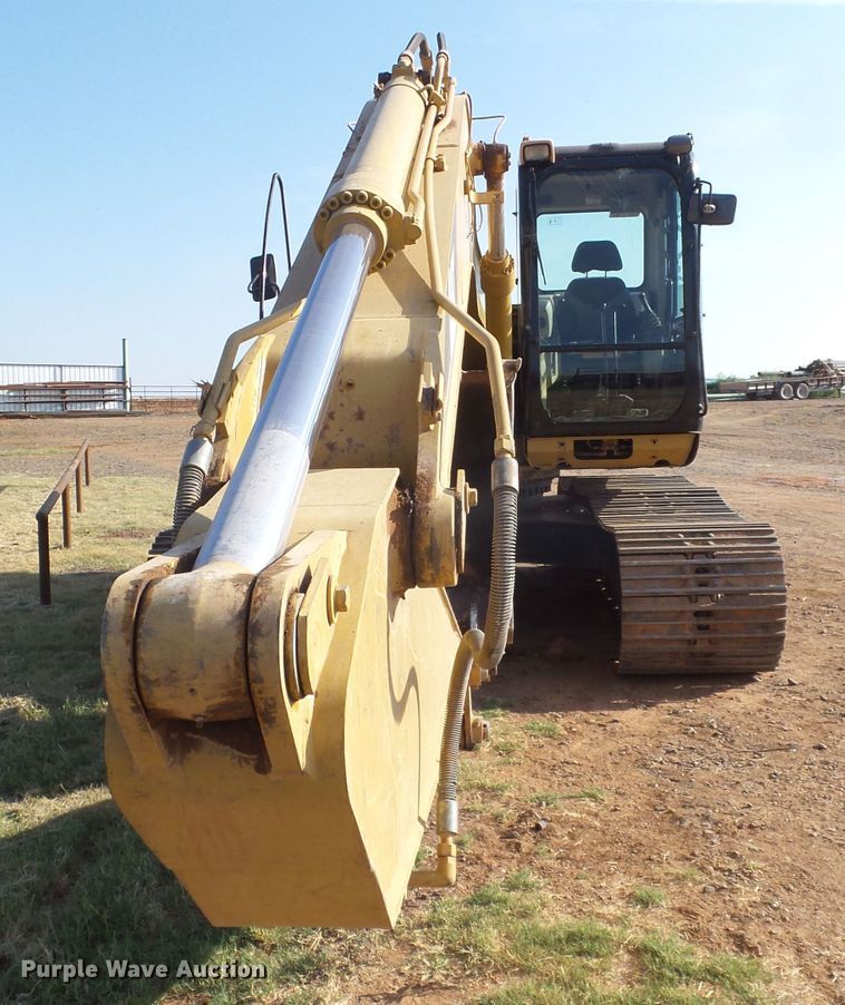 image for item GC9000 2005 Caterpillar 320C L excavator