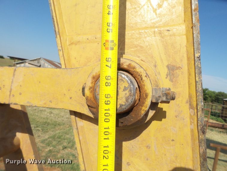 image for item GC9000 2005 Caterpillar 320C L excavator