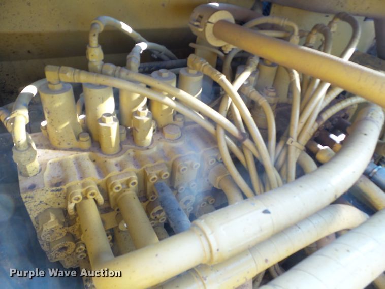 image for item GC9000 2005 Caterpillar 320C L excavator