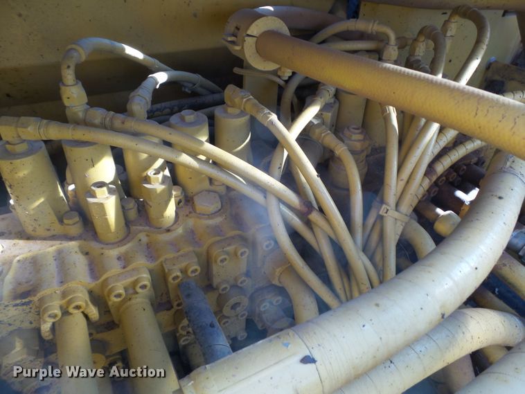 image for item GC9000 2005 Caterpillar 320C L excavator