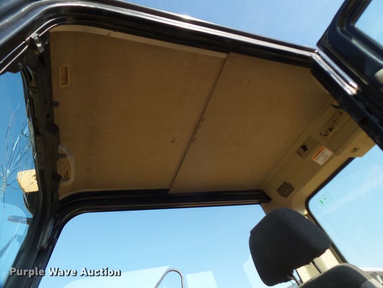 image for item GC9000 2005 Caterpillar 320C L excavator