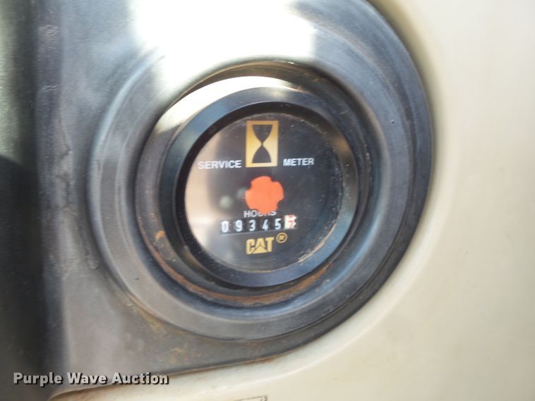 image for item GC9000 2005 Caterpillar 320C L excavator