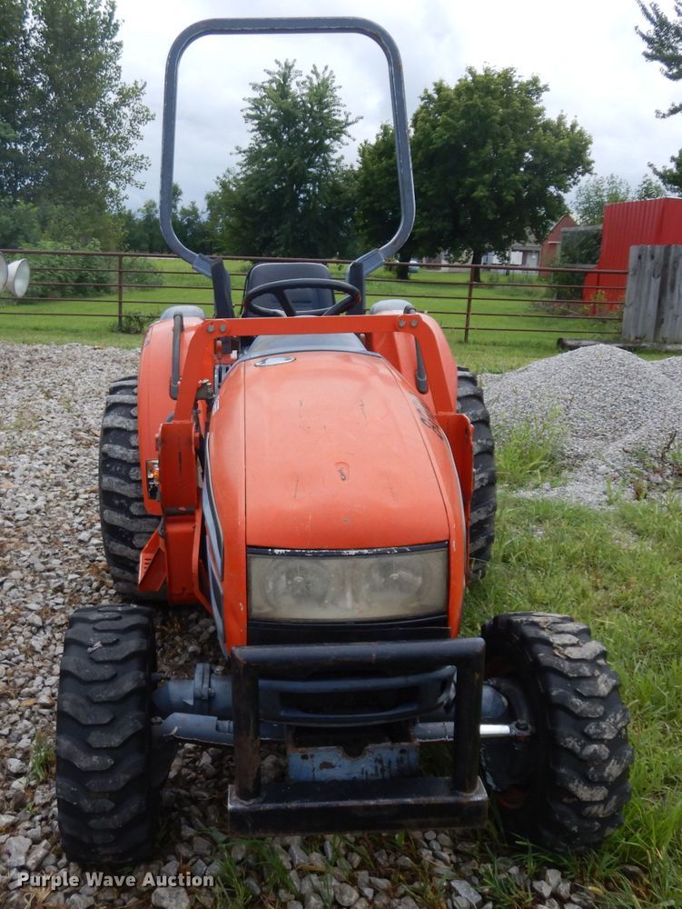 2004 Kioti CK25 MFWD tractor in Pleasanton, KS Item GG9007 sold