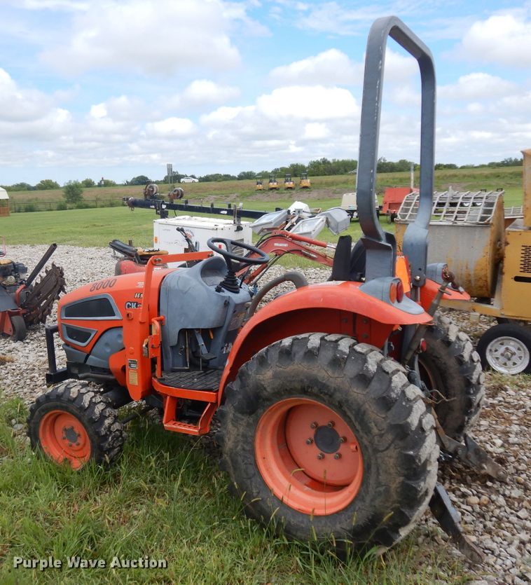 image for item GG9007 2004 Kioti CK25 MFWD tractor