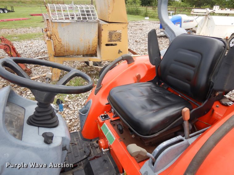 image for item GG9007 2004 Kioti CK25 MFWD tractor