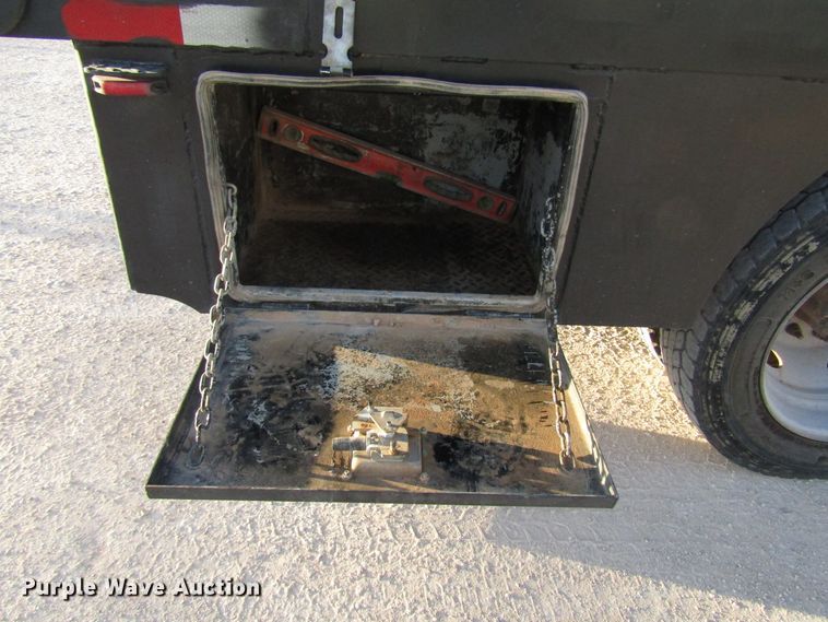 image for item DG1406 2016 Ford F550 Super Duty Crew Cab flatbed truck