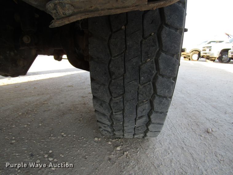 image for item DG1406 2016 Ford F550 Super Duty Crew Cab flatbed truck