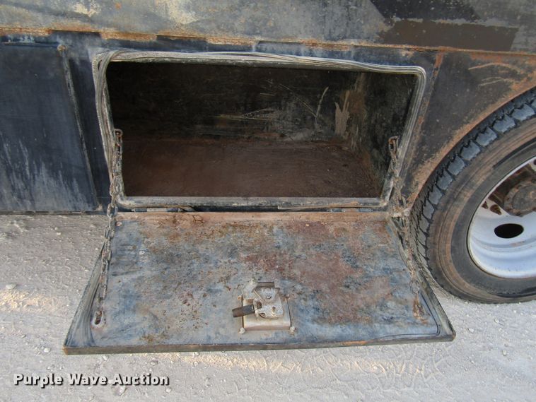 image for item DG1407 2014 Ford F550 Super Duty Crew Cab flatbed truck