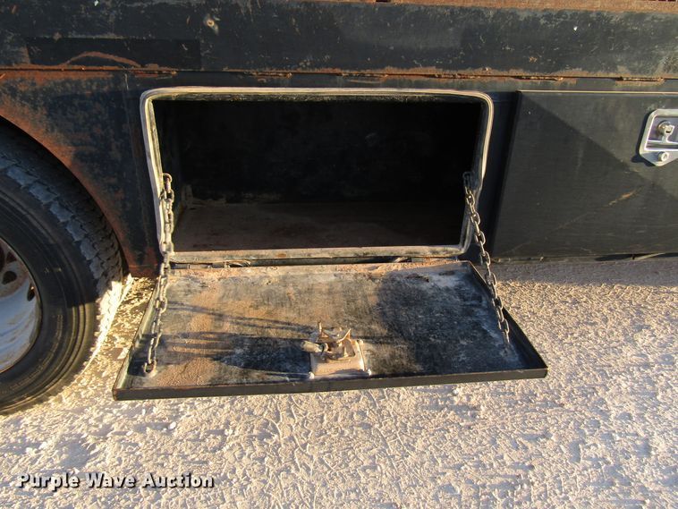 image for item DG1407 2014 Ford F550 Super Duty Crew Cab flatbed truck