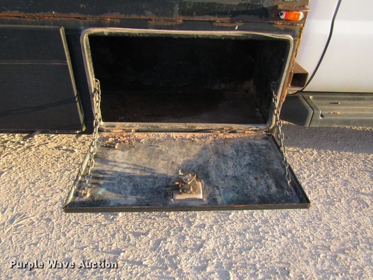 image for item DG1407 2014 Ford F550 Super Duty Crew Cab flatbed truck