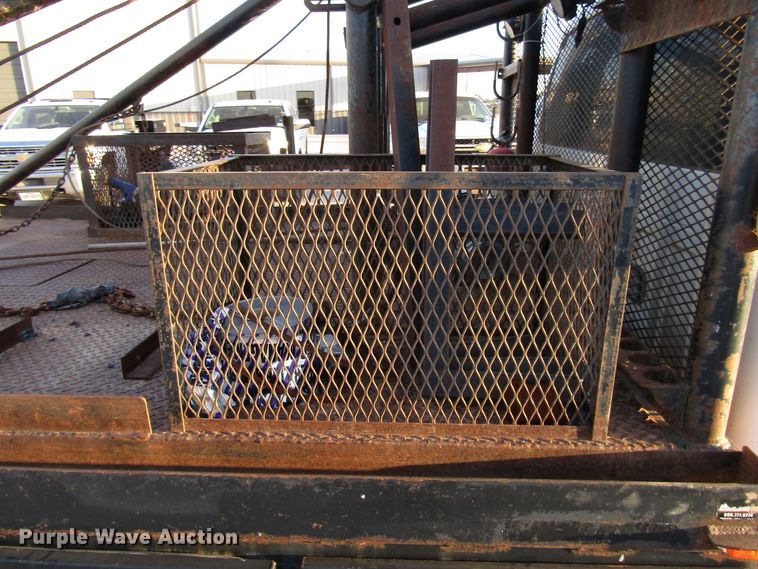 image for item DG1407 2014 Ford F550 Super Duty Crew Cab flatbed truck