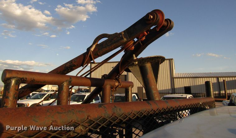 image for item DG1407 2014 Ford F550 Super Duty Crew Cab flatbed truck