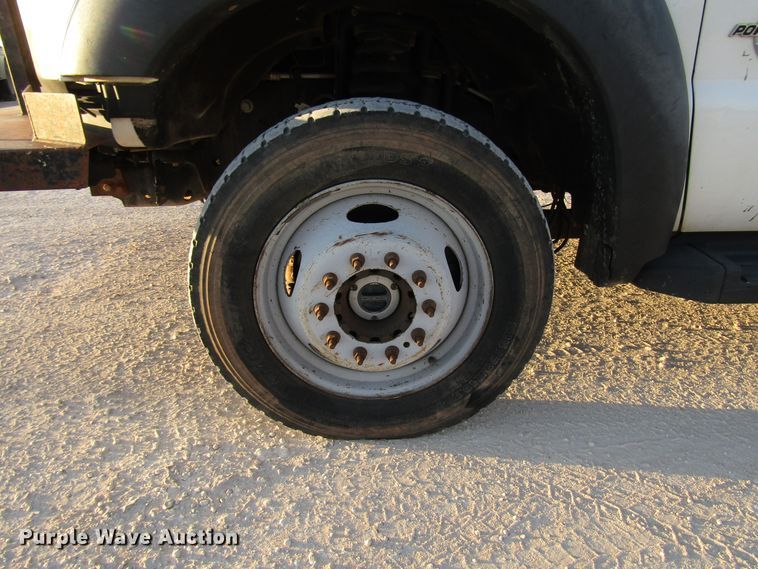 image for item DG1407 2014 Ford F550 Super Duty Crew Cab flatbed truck