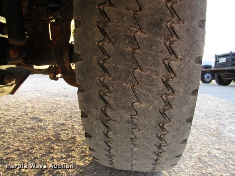 image for item DG1407 2014 Ford F550 Super Duty Crew Cab flatbed truck