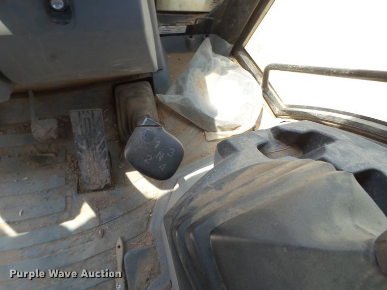 image for item DI0749 2012 Caterpillar 420F backhoe