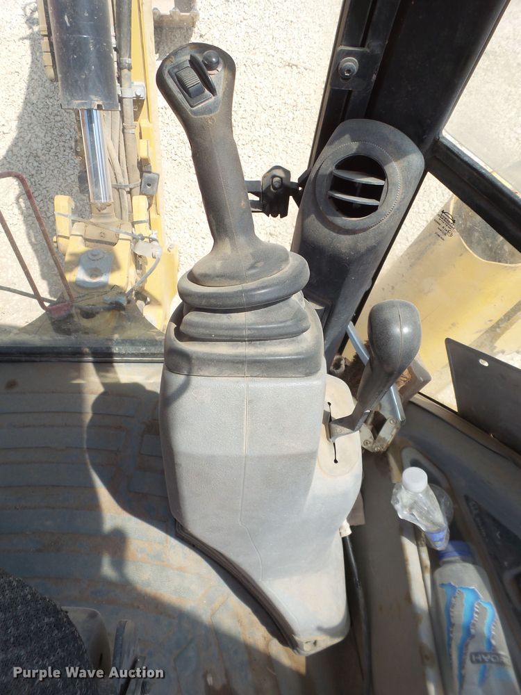 image for item DI0749 2012 Caterpillar 420F backhoe