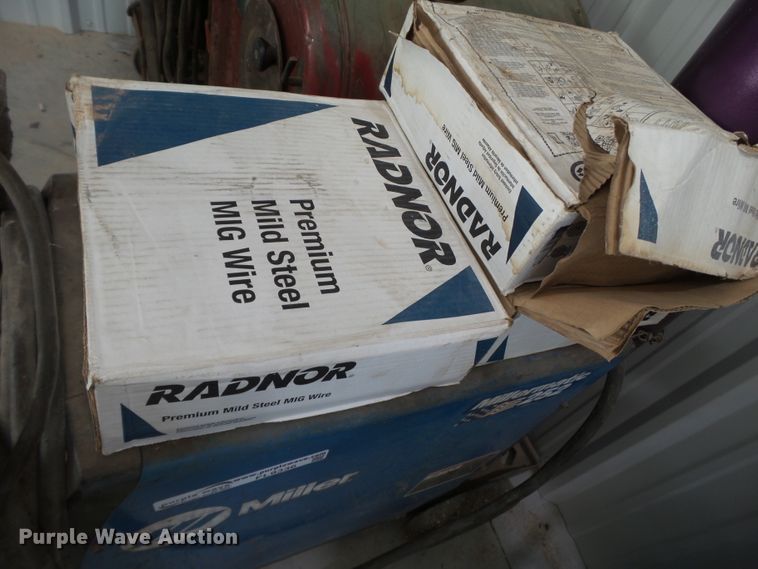 image for item FL9336 Millermatic 252 welder