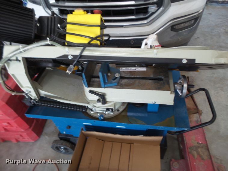 image for item FL9343 Baileigh BS-712MS band saw