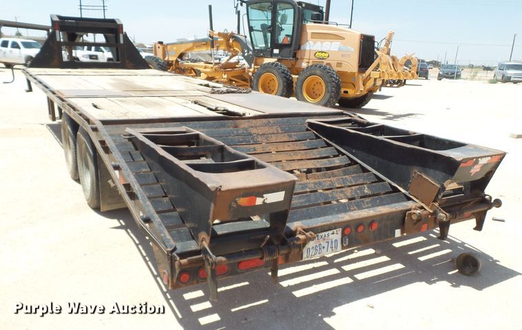 image for item FL9350 2012 Lamar equipment trailer