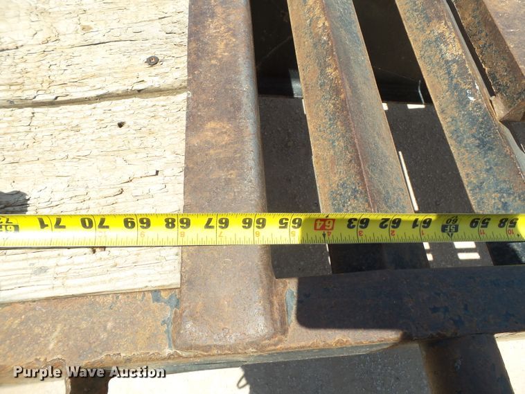 image for item FL9350 2012 Lamar equipment trailer