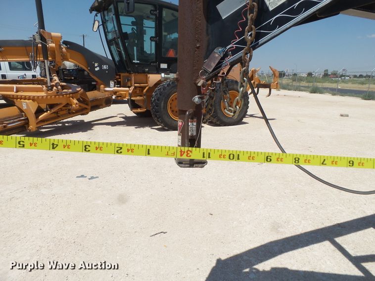 image for item FL9350 2012 Lamar equipment trailer