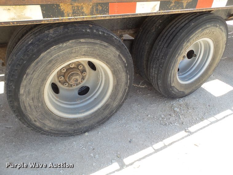 image for item FL9350 2012 Lamar equipment trailer