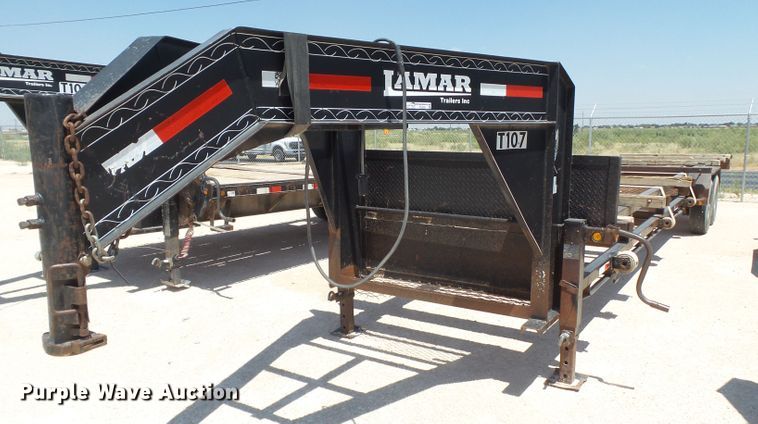 image for item FL9351 2012 Lamar pipe trailer
