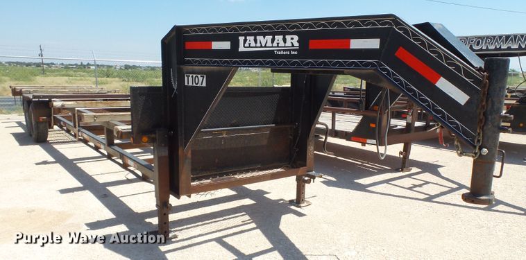 image for item FL9351 2012 Lamar pipe trailer