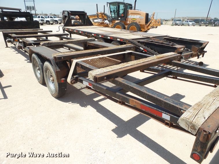 image for item FL9351 2012 Lamar pipe trailer