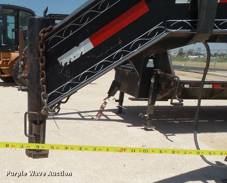 image for item FL9351 2012 Lamar pipe trailer