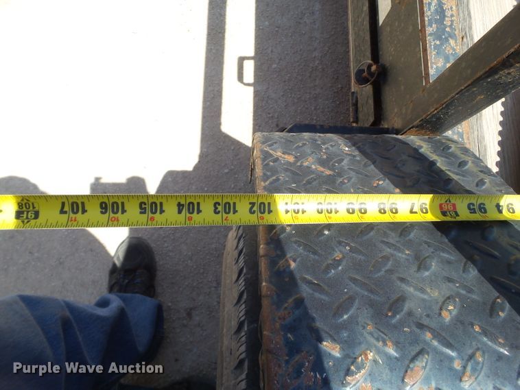 image for item FL9353 2011 Lamar equipment trailer