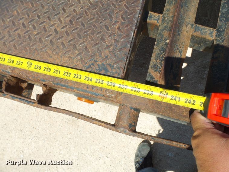 image for item FL9354 2013 Lamar equipment trailer